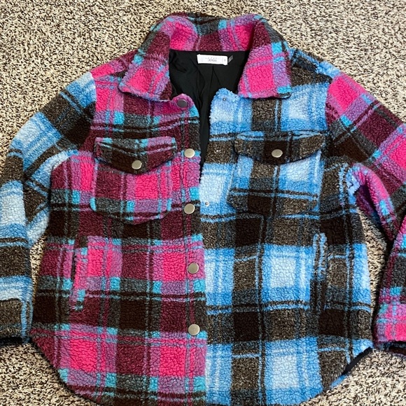 Tahlah Plaid Button-Up Shaket Jacket - Picture 5 of 8